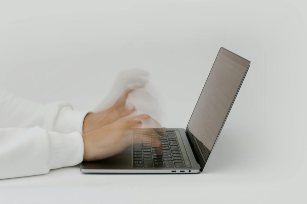 Reply Speed Matters: Communication Delays That Kill the Sale
